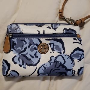 Giani Bernini Wristlet